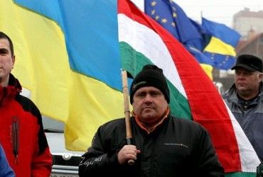 Журналісти з'ясували, чи готові на Закарпатті та Буковині до українізації (відео)