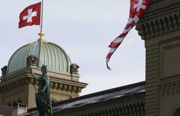 В Швейцарии ввели карантин для приезжих из списка "рисковых" стран: Украины там нет