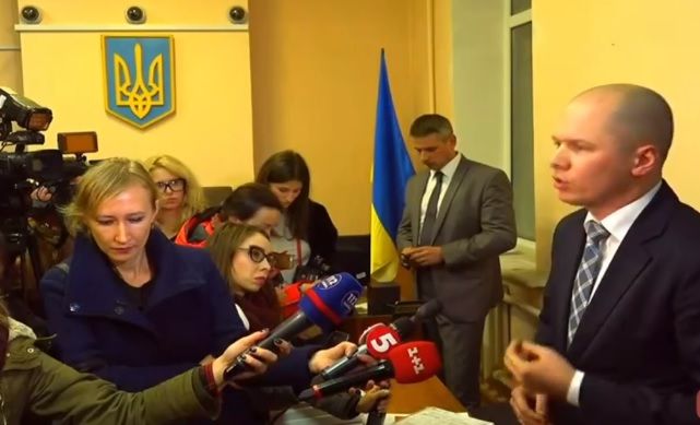 Сейчас идет судебное заседание об избрании меры пресечения Авакову-младшему / Скриншот видео Радио Свобода Сейчас идет судебное заседание об избрании меры пресечения Авакову-младшему / Скриншот видео Радио Свобода