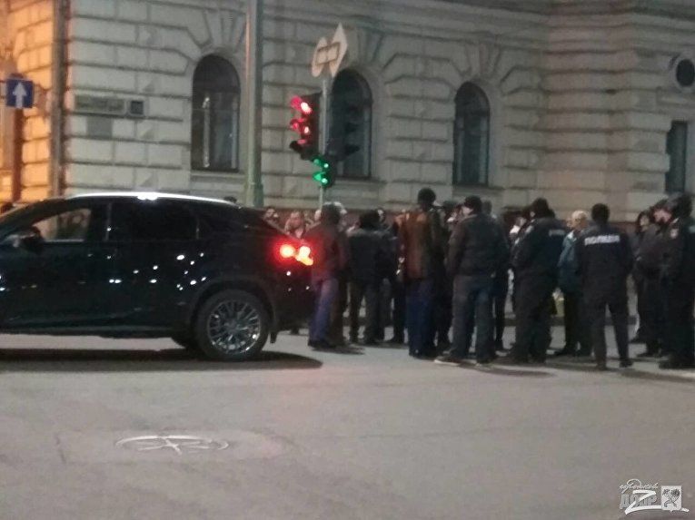 Зайцеву доставили в наручниках / Городской дозор Зайцеву доставили в наручниках / Городской дозор