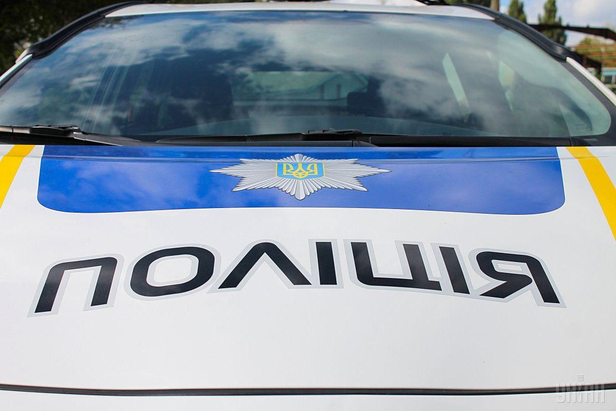 На Сумщині автівка поліцейських підірвалася на міні / фото УНІАН