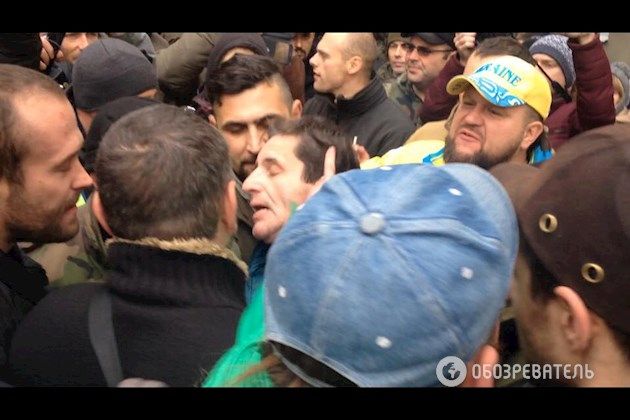 Обозреватель Обозреватель
