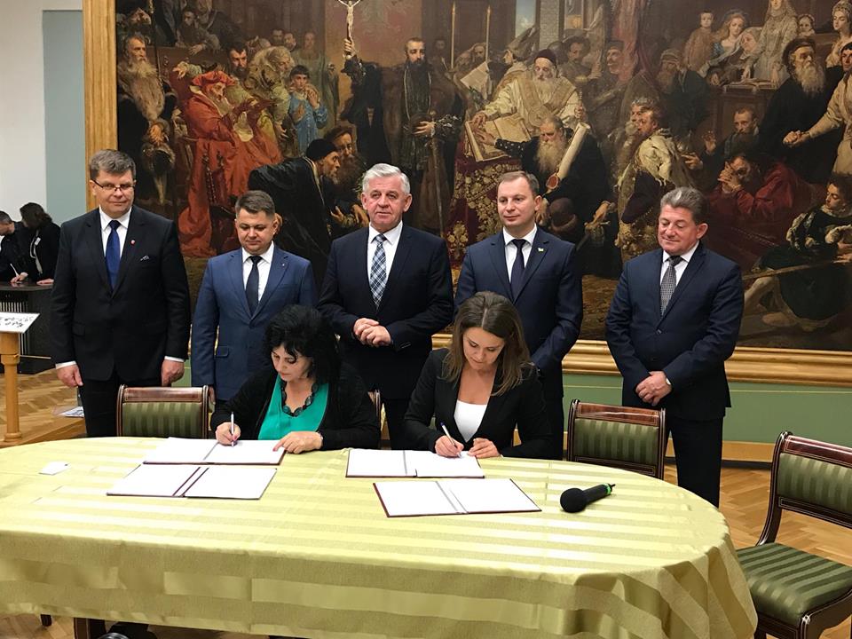 Керівництво Тернопільщини підписало угоду про співпрацю між Люблінським та тернопільськими музеями Керівництво Тернопільщини підписало угоду про співпрацю між Люблінським та тернопільськими музеями