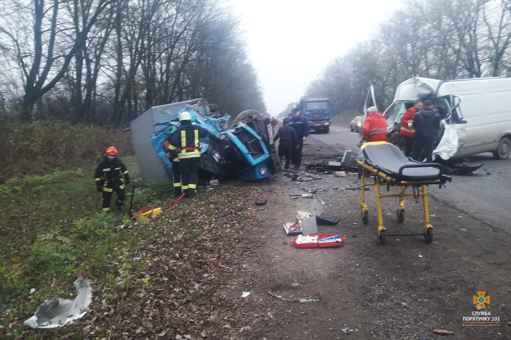 На Тернопільщині внаслідок ДТП одна особа загинула, ще 5 травмовано На Тернопільщині внаслідок ДТП одна особа загинула, ще 5 травмовано