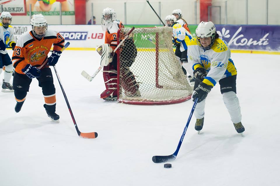 В нынешнем чемпионате Украины принимают участие 5 команд  / ice.wfpl.com.ua