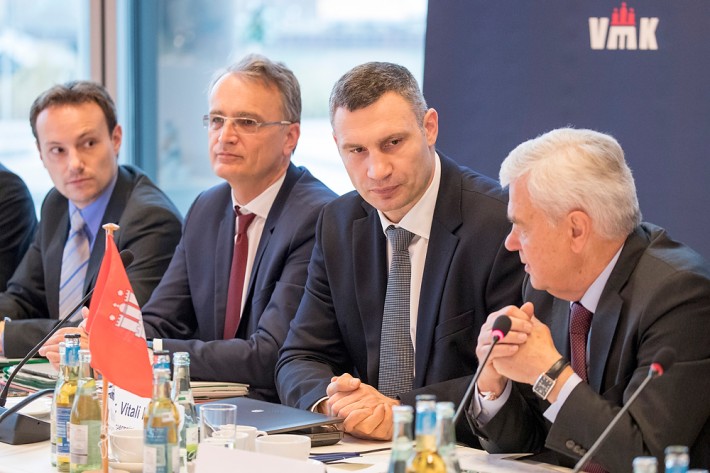 Кличко у Німеччині домовився про подальші кроки з добудови Подільсько-Воскресенського мосту Кличко у Німеччині домовився про подальші кроки з добудови Подільсько-Воскресенського мосту