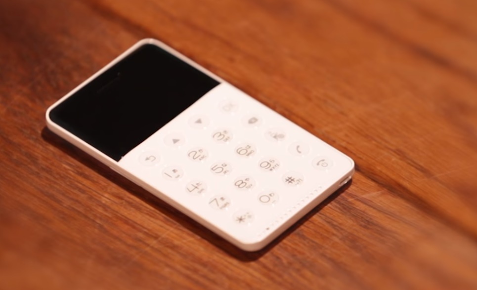 Японская компания FutureModel выпустила в продажу самый маленький в мире смартфон NichePhone-S / скрин видео Японская компания FutureModel выпустила в продажу самый маленький в мире смартфон NichePhone-S / скрин видео