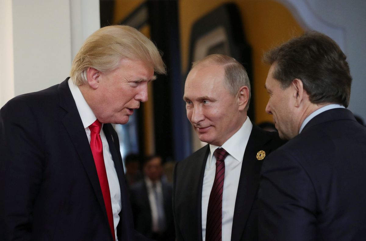 Дональд Трамп таки получил весточку от "друга Владимира" / фото REUTERS