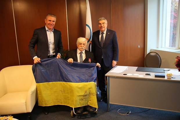 Бубка й Бах привітали автора і виконавця соціального проекту навколосвітньої олімпійської подорожі / noc-ukr.org Бубка й Бах привітали автора і виконавця соціального проекту навколосвітньої олімпійської подорожі / noc-ukr.org