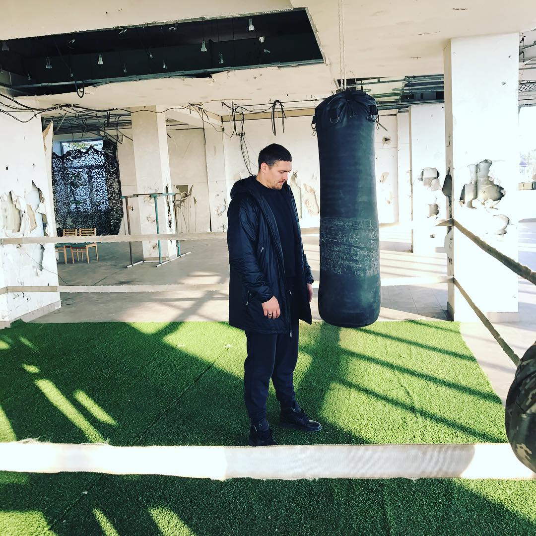Олександр Усик побував у зоні АТО / Instagram Олександр Усик побував у зоні АТО / Instagram