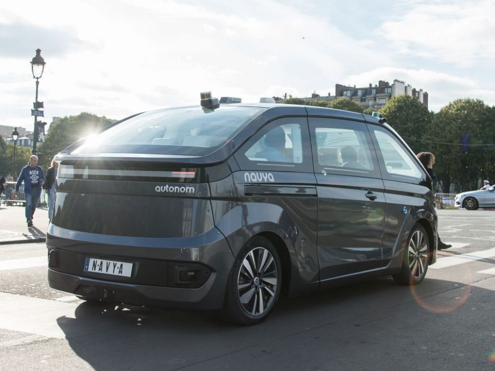 Модель получила название Autonom Cab и разработана лионской компанией Navya / фото challenges.fr Модель получила название Autonom Cab и разработана лионской компанией Navya / фото challenges.fr