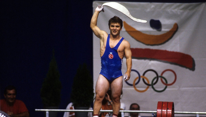 Наим Сулейманоглу умер в возрасте 50 лет / Vespo Наим Сулейманоглу умер в возрасте 50 лет / Vespo