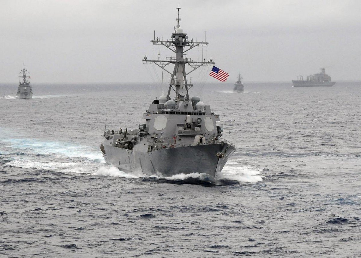 Чому моряки ВМС США не служать на одному кораблі все життя: відповідь здивує Чому моряки ВМС США не служать на одному кораблі все життя: відповідь здивує