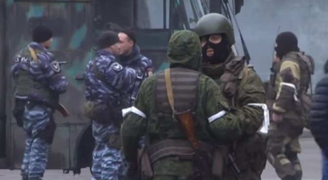 Террористы пытают украинских граждан / фото с ресурса боевиков