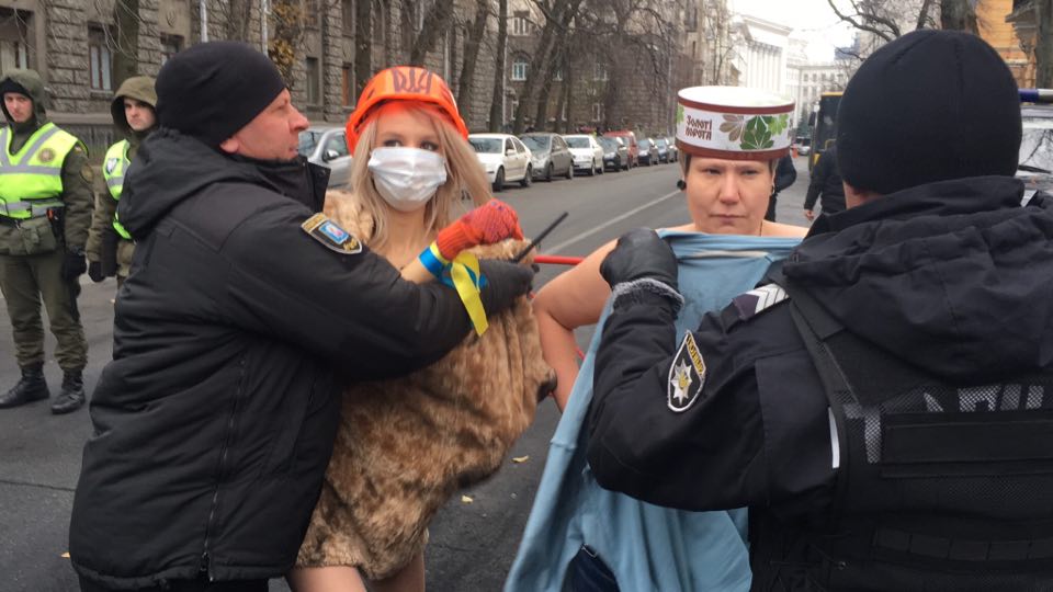 Акция длилась не более минуты / Страна.ua Акция длилась не более минуты / Страна.ua