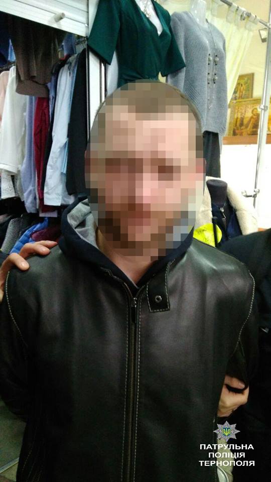 Чоловік вкрав з магазину пуховик за 3,6 тис. грн / фото прес-служби Нацполіції України в Тернопільській області Чоловік вкрав з магазину пуховик за 3,6 тис. грн / фото прес-служби Нацполіції України в Тернопільській області