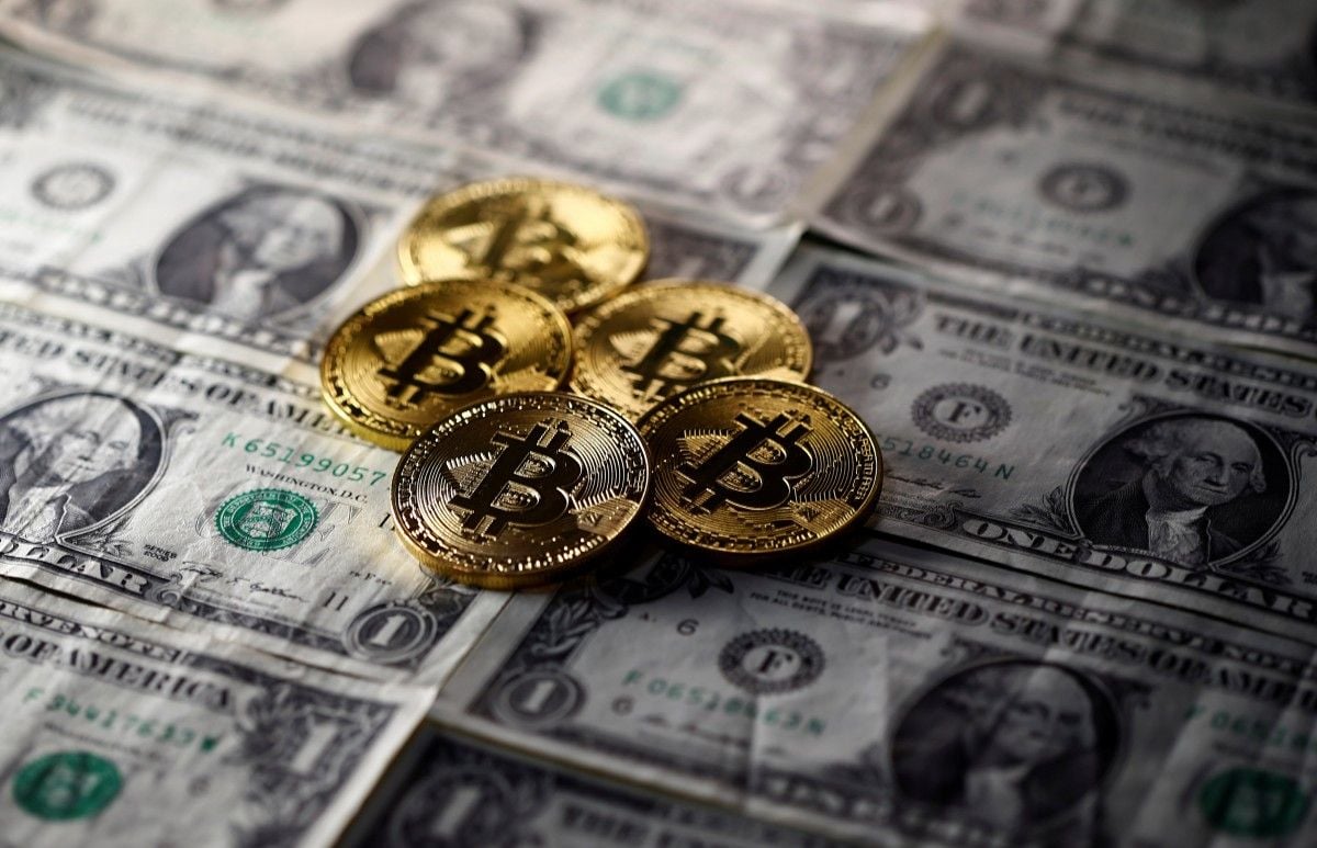 Стоимость Bitcoin превысила $25 тысяч  / иллюстрация REUTERS