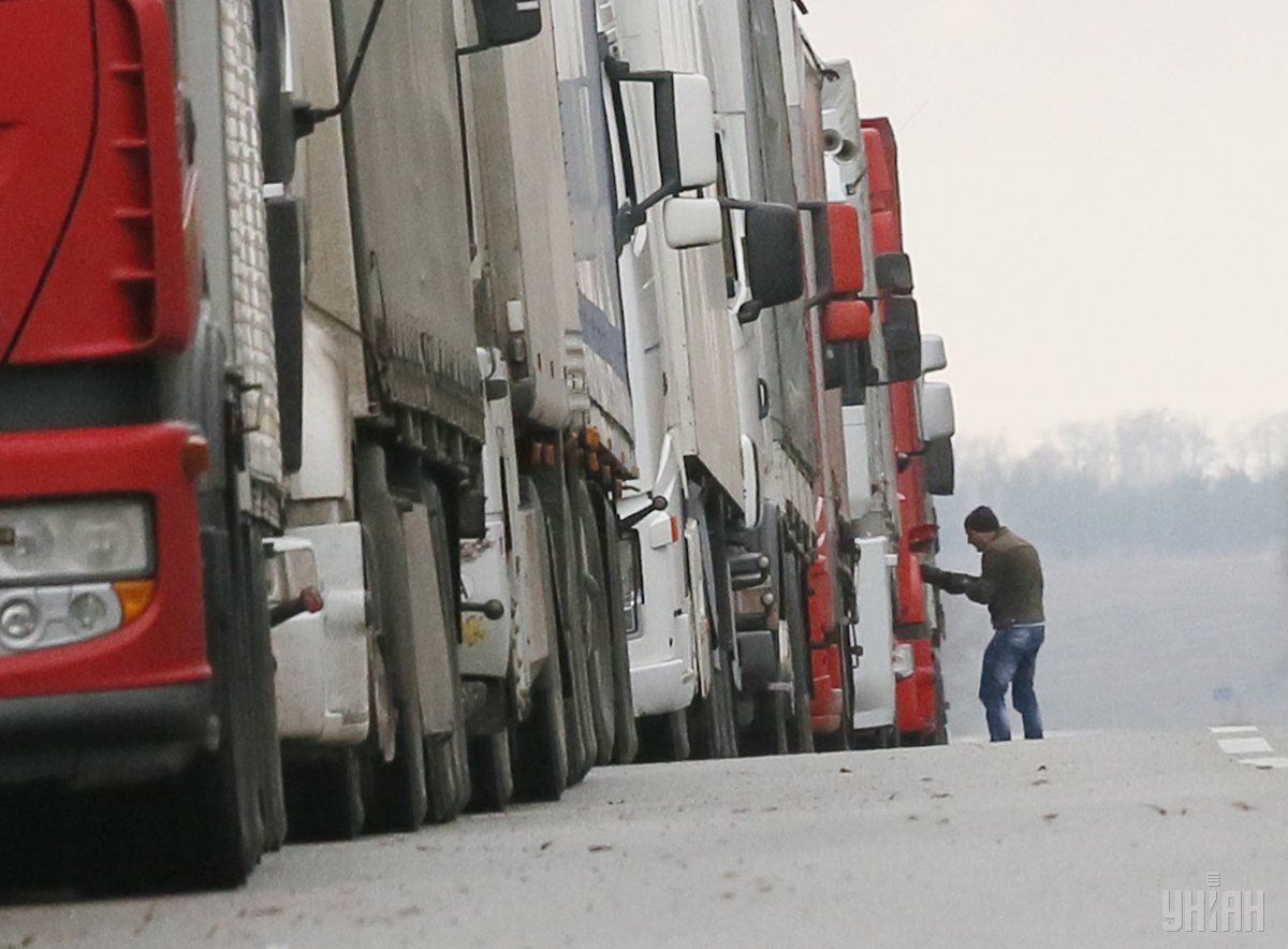 Українська економіка вже втратила 400 мільйонів євро внаслідок блокади кордону / фото УНІАН Українська економіка вже втратила 400 мільйонів євро внаслідок блокади кордону / фото УНІАН