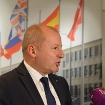 Hungarian defense minister avoids answering question on Budapest using NATO as blackmail tool