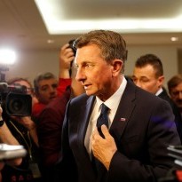 На выборах президента Словении побеждает действующий глава государства