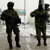 Проверка документов и вооруженные до зубов боевики: фоторепортаж из оккупированного Луганска