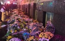 Завалено живыми цветами: в сети показали место кровавого ДТП в Харькове (фото)