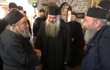 Митрополит Онуфрій у ігумена афонського монастиря Дохіар попросив молитов про український народ і владу (рос.)