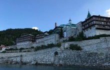 Афон в листопаді: митрополит Антоній поділився чудовими видами Святої Гори (фото)