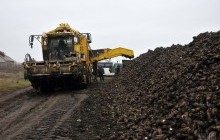 Аграрии десяти украинских областей начали уборку сахарной свеклы