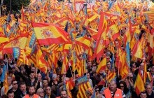 У Валенсії проходить демонстрація на підтримку національної єдності Іспанії (фоторепортаж)