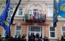 Hungary demands probe into incident with Hungarian flag in Ukraine's Zakarpattia