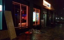 В Киеве на Оболони неизвестные разгромили подпольное казино (фото)
