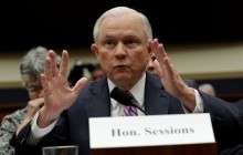 Генпрокурор США изменил показания о связях команды Трампа с Россией