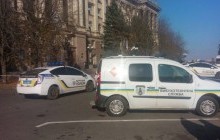 В "заминированном" горсовете Николаева произошли столкновения и зажгли дымовую шашку