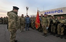 Порошенко вручил боевое знамя 503-му отдельному батальону морской пехоты ВМС (фото)
