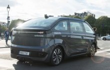 В Париже появятся такси на автопилоте