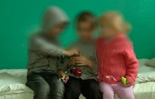 На Житомирщині поліція та соцслужби визволили з голодного та холодного полону трьох дітей (фото, відео)