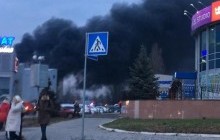 У Києві сталася велика пожежа на складі магазину "Агромат" (фото, відео)