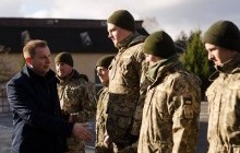 Військовослужбовці Тернопільської артбригади отримали сертифікати на 160 тис. грн для придбання 5 сучасних військових медичних рюкзаків