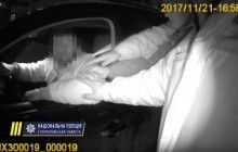 У Тернополі депутат облради на інвалідному візку побив поліцейських (відео)