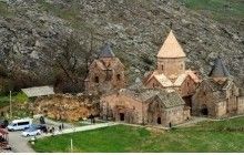 В Армении разрушается монастырь XII века из-за халатности строителей