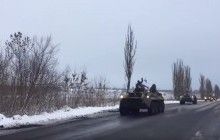 Опубликовано видео, как военная колонна "ДНР" выезжает из Луганска
