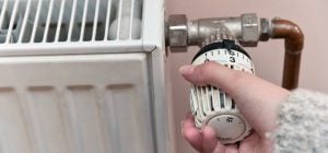 Батарея холодна, хоча повітря вже спустили: винною може бути маленька деталь