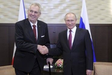 Екс-президент Чехії назвав дружбу з Путіним головною помилкою у своїй кар'єрі