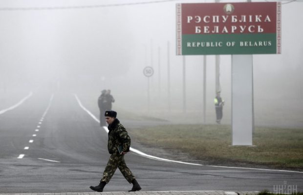 Білорусь ввела збір за виїзд з країни транспортом: скільки платити на кордоні з Україною