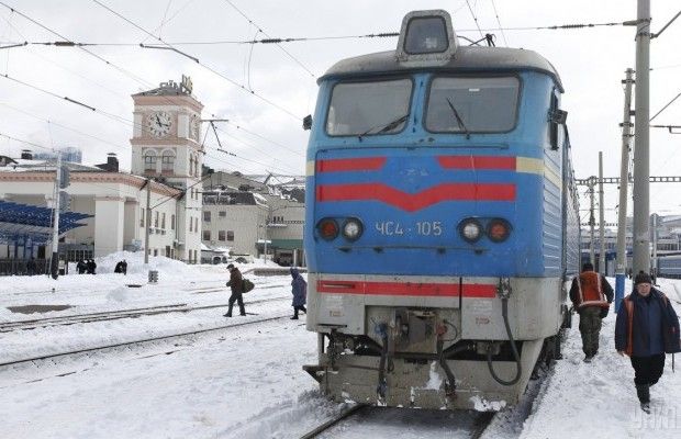 "Укрзалізниця" призначила до Великодня чотири додаткових потяги (список)