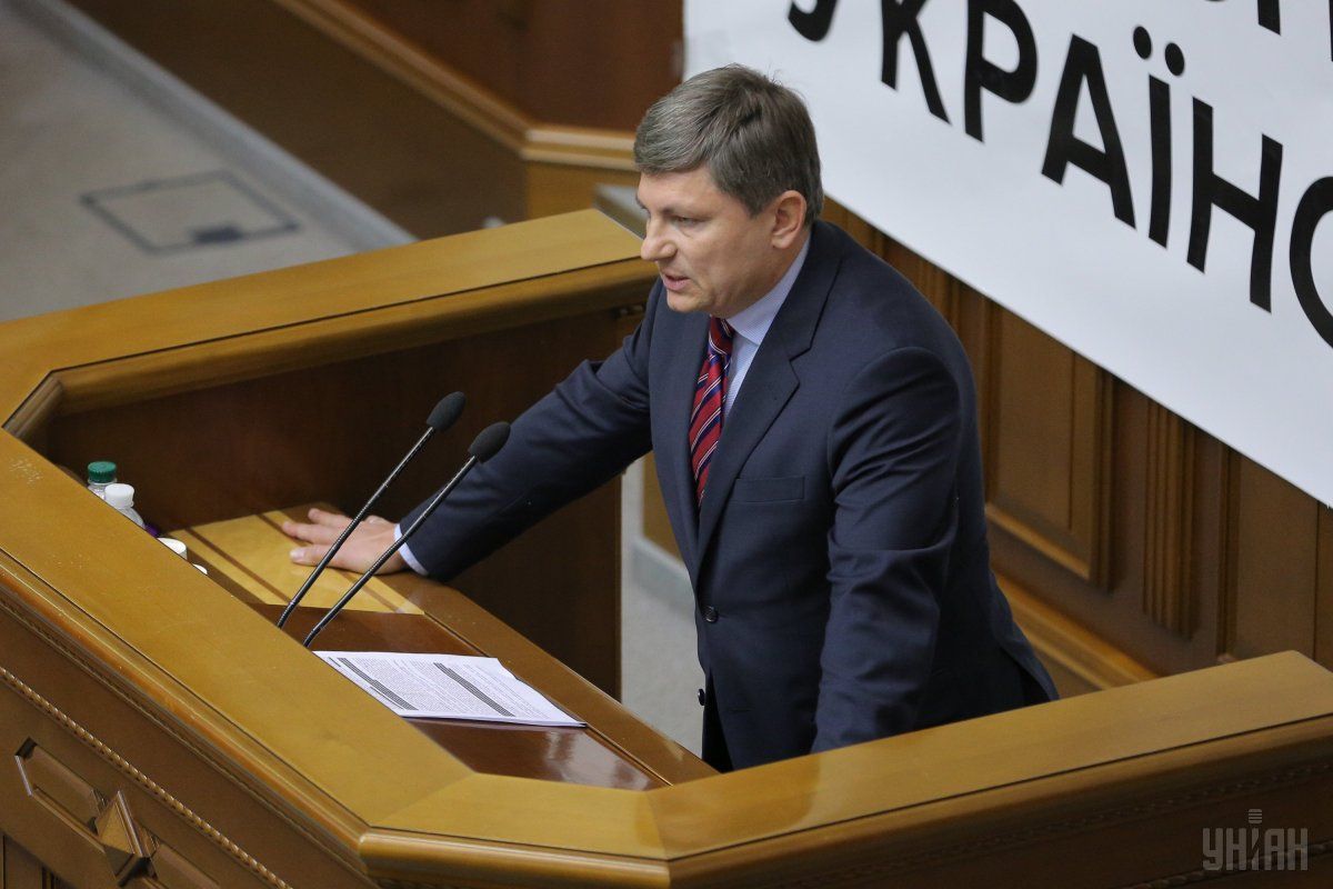 Герасимов у Раді намагався присоромити депутатів, які не голосували за оновлення складу ЦВК / фото УНІАН Герасимов у Раді намагався присоромити депутатів, які не голосували за оновлення складу ЦВК / фото УНІАН