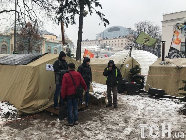 Саакашвілі перебуває у наметі / фото ТСН Саакашвілі перебуває у наметі / фото ТСН
