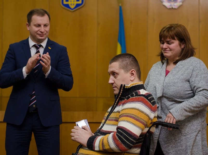 У Тернополі відзначили нагородами 46 волонтерів (фото)
У Тернополі відзначили нагородами 46 волонтерів (фото)