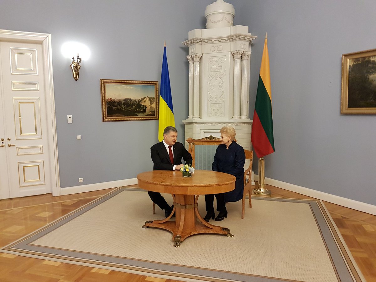 Президент Украины встретился с Грибаускайте / фото twitter.com/STsegolko Президент Украины встретился с Грибаускайте / фото twitter.com/STsegolko